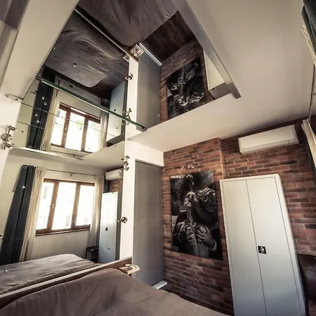 Cinematique - Designer One Bedroom With Unbeatable Location Διαμέρισμα *