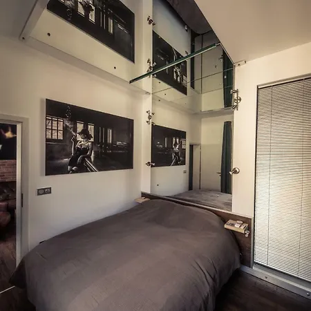 Διαμέρισμα Cinematique - Designer One Bedroom With Unbeatable Location *