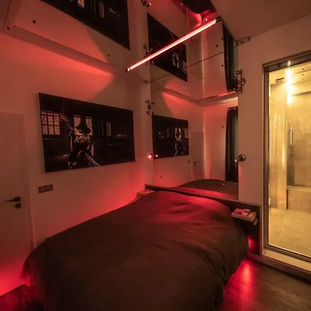 Cinématique - Designer One Bedroom With Unbeatable Location Appartamento